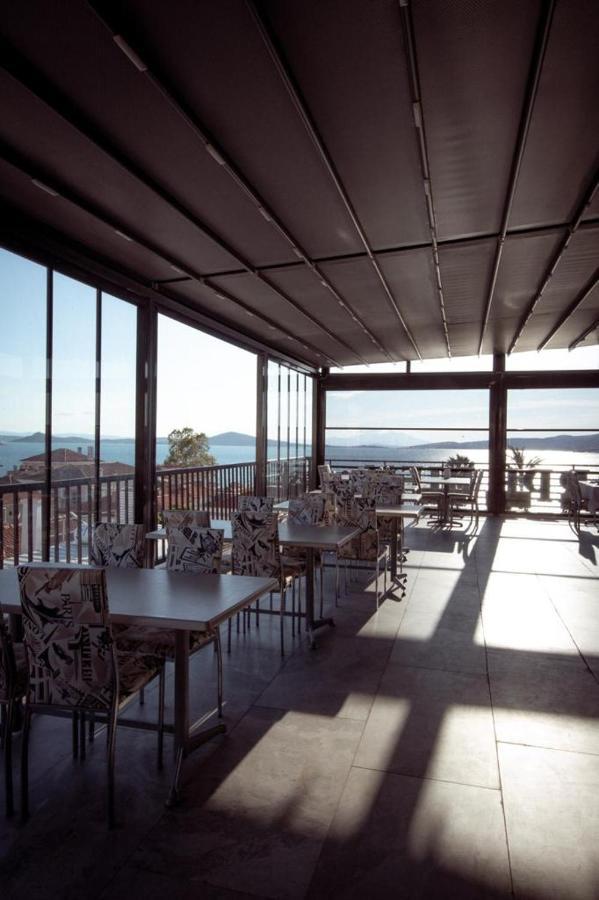 Carpe Diem Hotel Ayvalik Exterior photo